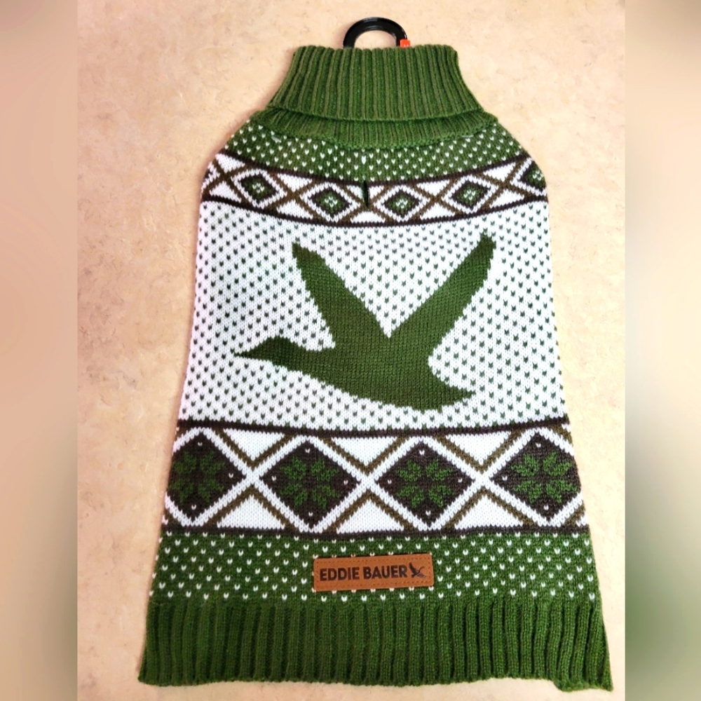 Eddie Bauer pet apparel size medium dog sweater green, white goose